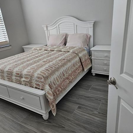 Newly Built Villa Ballerina With Heated Pool And Incredible View Into Beautiful Arrowheadcanal Cape Coral Exterior foto