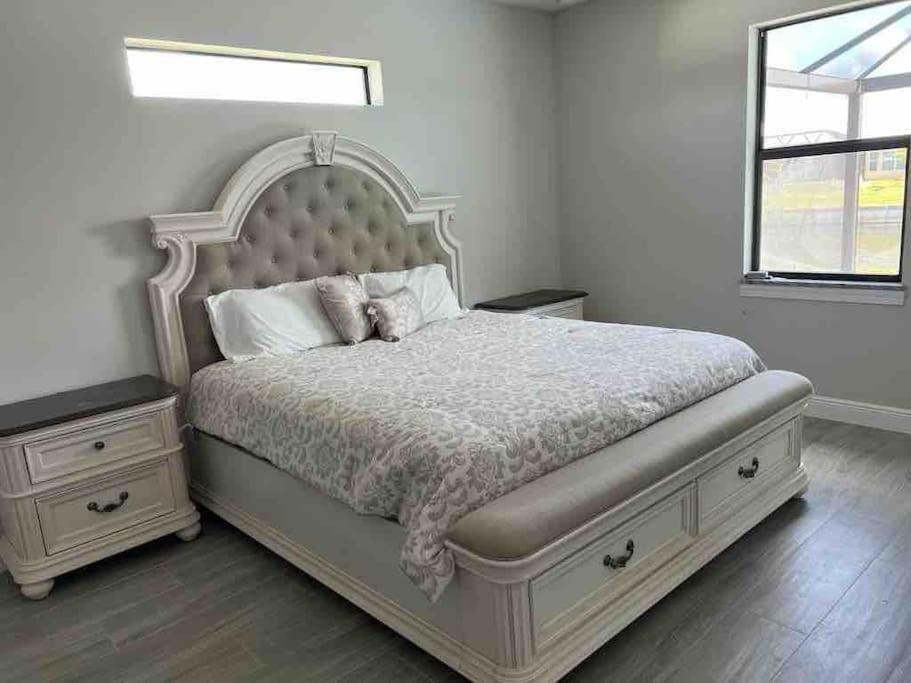 Newly Built Villa Ballerina With Heated Pool And Incredible View Into Beautiful Arrowheadcanal Cape Coral Exterior foto