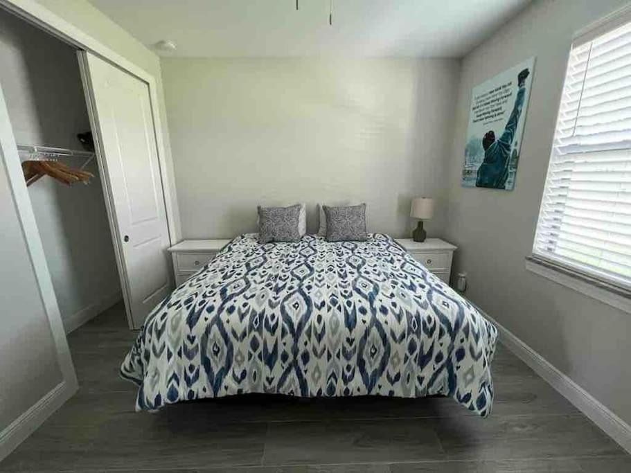 Newly Built Villa Ballerina With Heated Pool And Incredible View Into Beautiful Arrowheadcanal Cape Coral Exterior foto