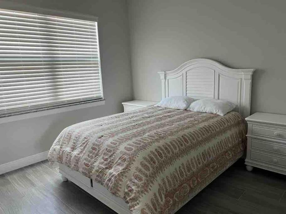 Newly Built Villa Ballerina With Heated Pool And Incredible View Into Beautiful Arrowheadcanal Cape Coral Exterior foto